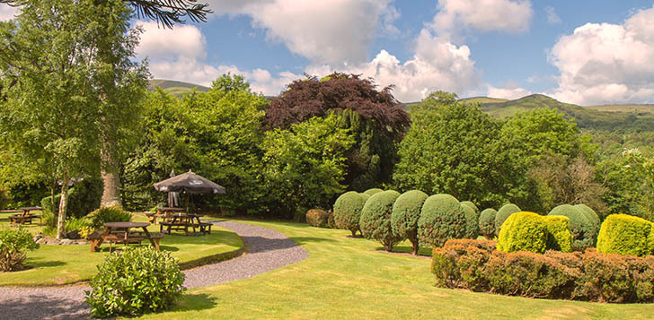 A wedding at The Royal Victoria Hotel in Llanberis