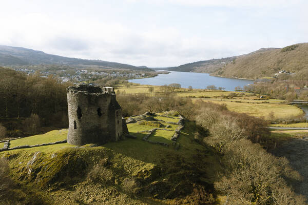 Dolbadarn Castle overlooking Llyn Padarn in Llanberis
