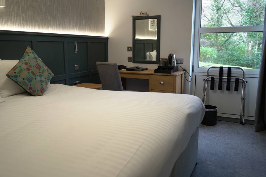 Our budget friendly classic rooms are perfect for long weekends in Eryri or as a base for exploring North Wales