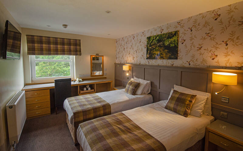 A twin room in The Royal Victoria Hotel in Llanberis